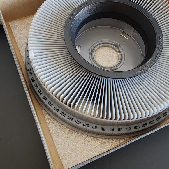 Kodak Transvue 140 Slide Tray w Box Carousel and Ektagraphic Projectors 184 0768 - Picture 3 of 10